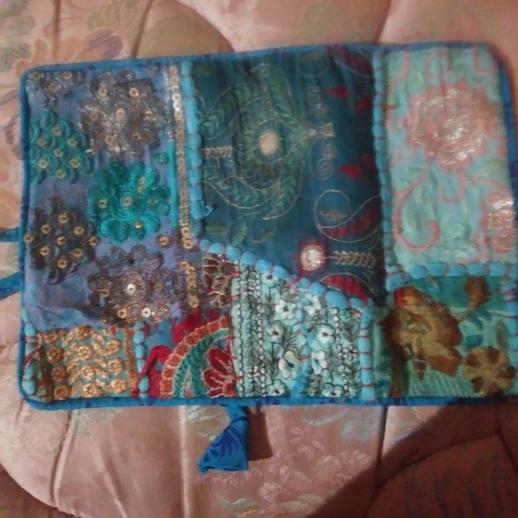 Elegant Fold Purse with 3D design! - Picture 3 of 7